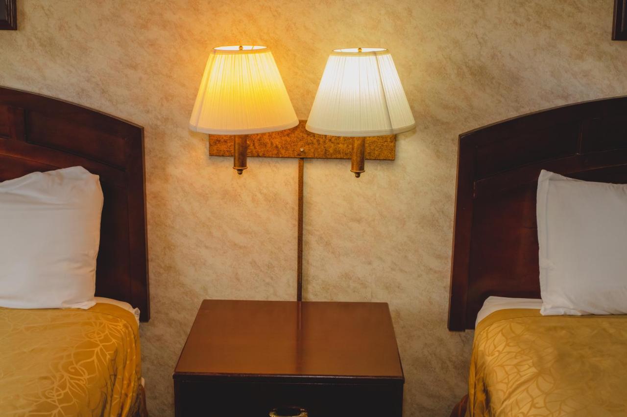 Colfax Inn Bagian luar foto