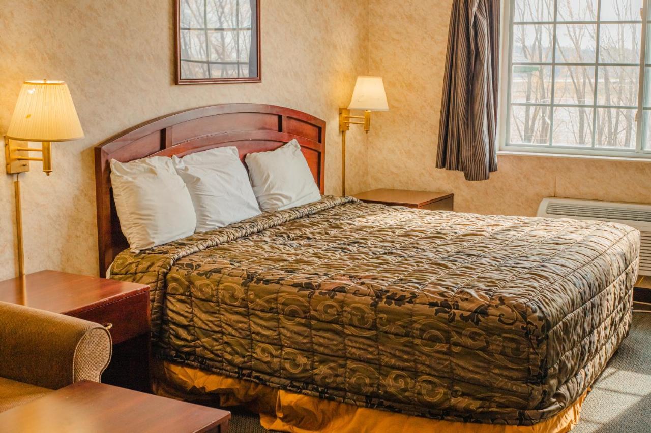 Colfax Inn Bagian luar foto
