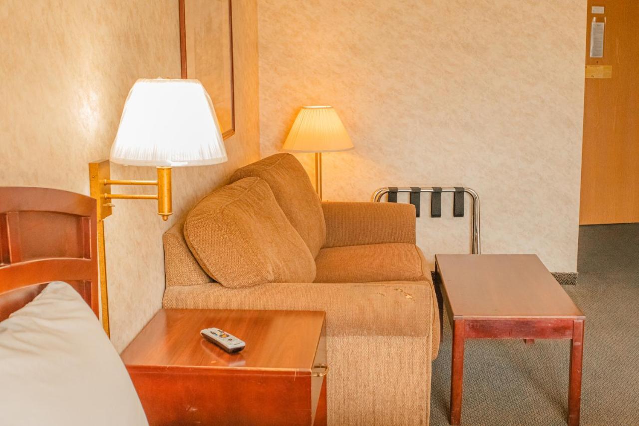 Colfax Inn Bagian luar foto