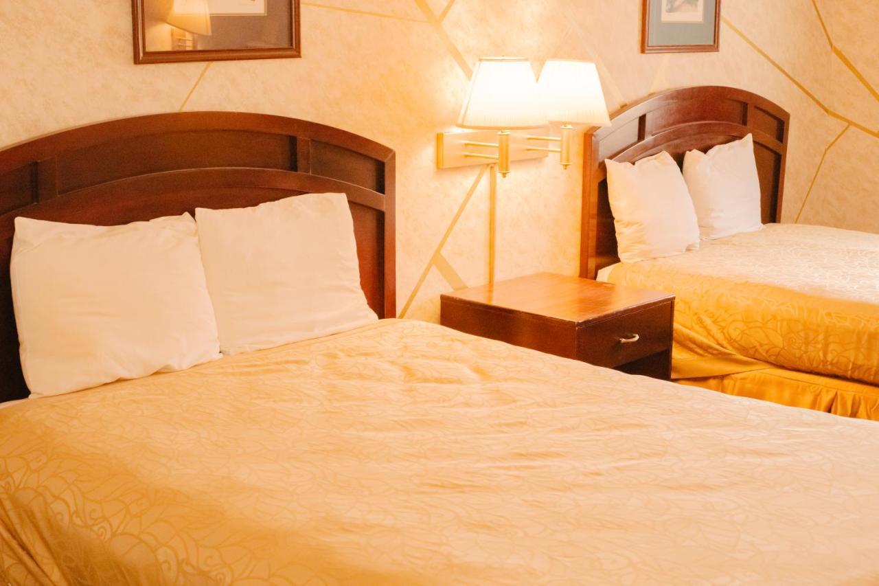 Colfax Inn Bagian luar foto
