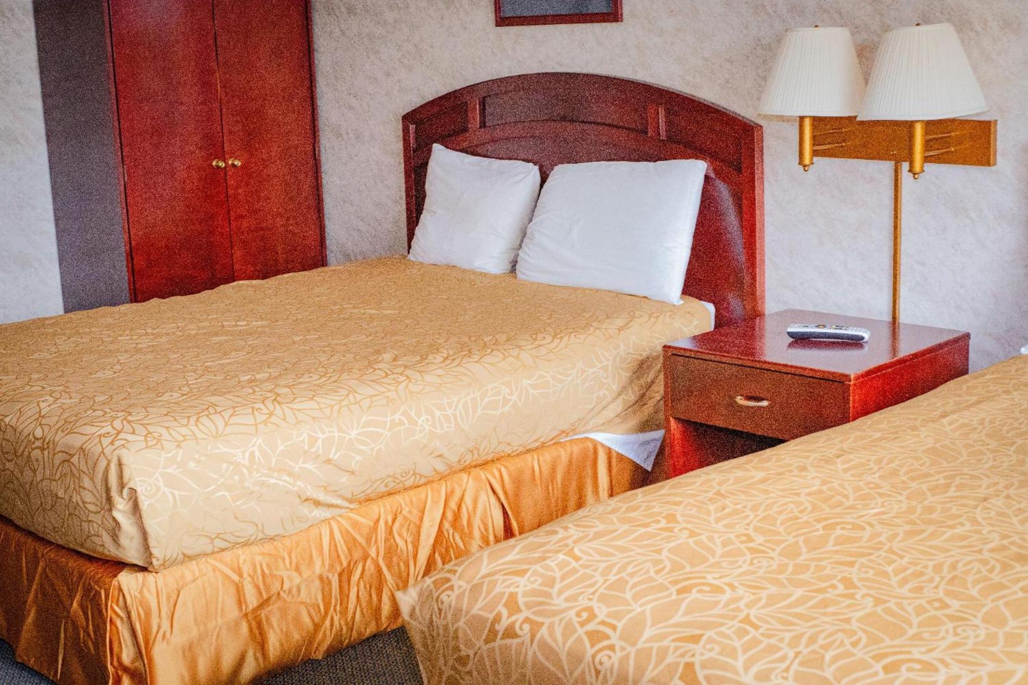Colfax Inn Bagian luar foto