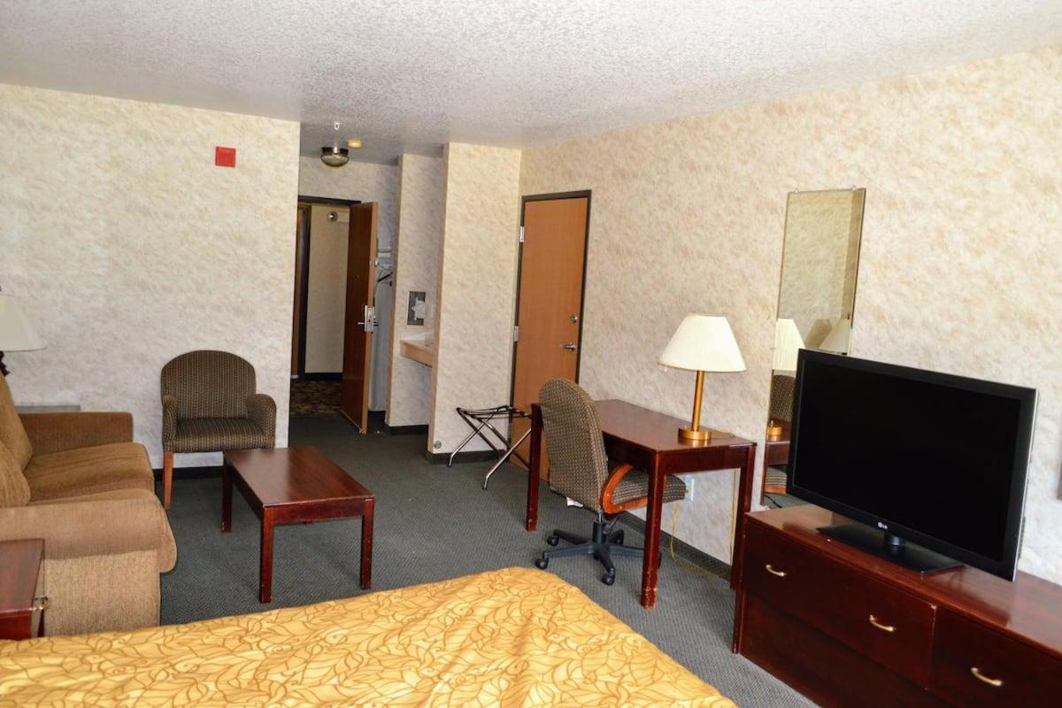 Colfax Inn Bagian luar foto